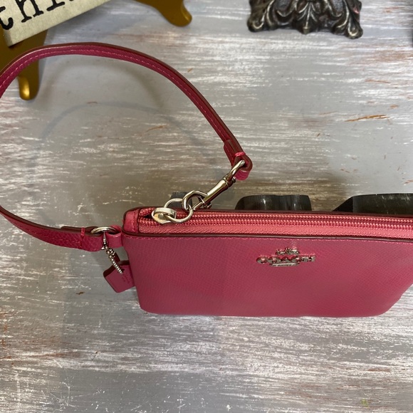 Coach Mauve pink zipper wristlet change purse wrist strap - Picture 8 of 8